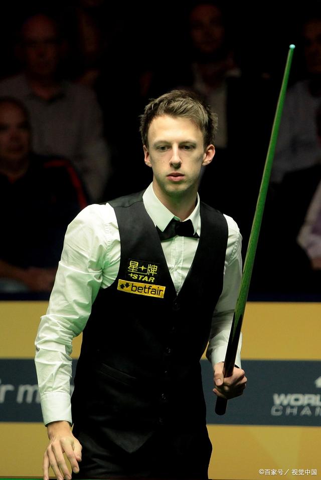 步的外线防 步的外线防